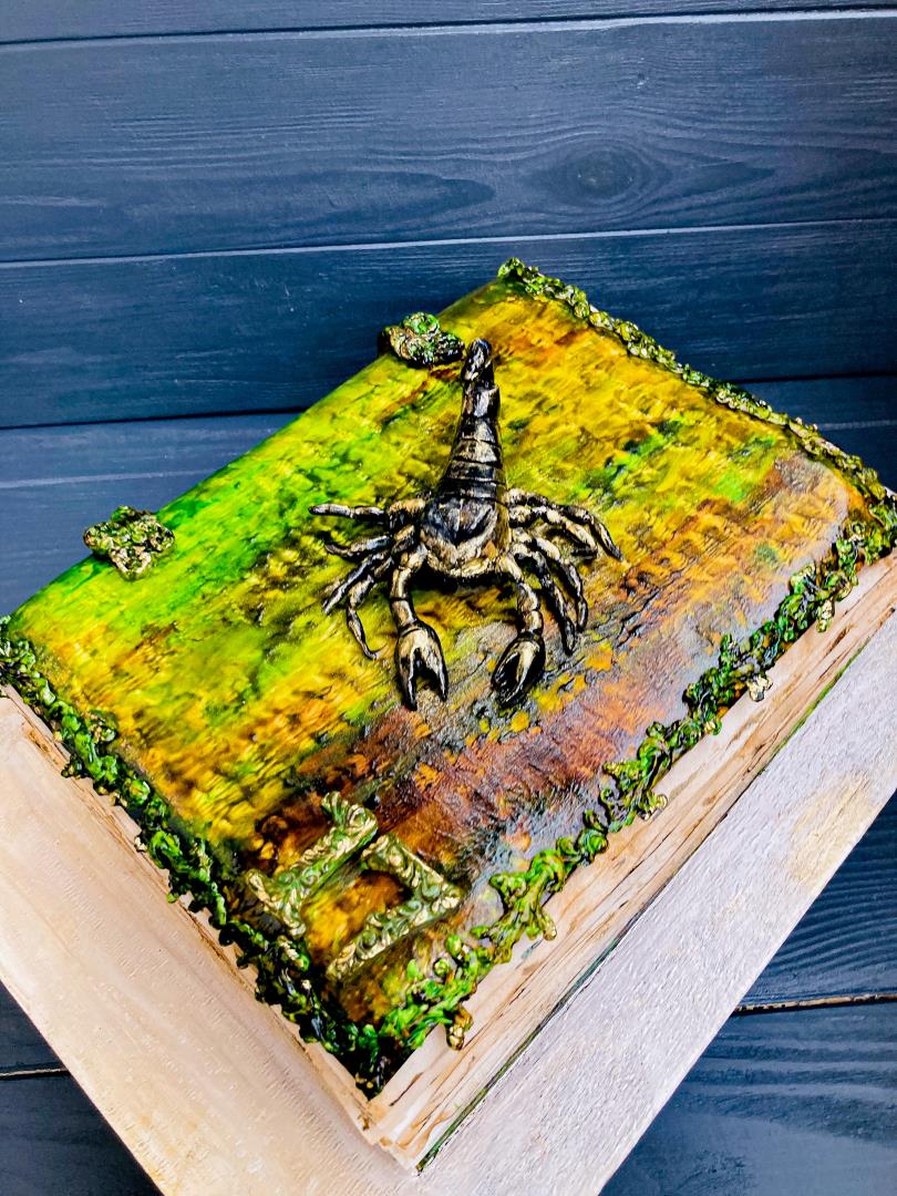 3Д торт «Книга Скорпиона»