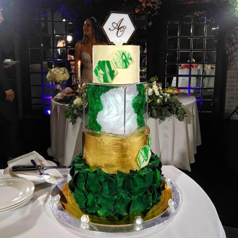 Свадебный торт «Изумруд»