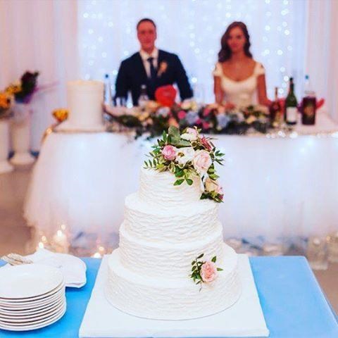 Свадебный торт с покрытием Крем-Чиз (4 яруса)