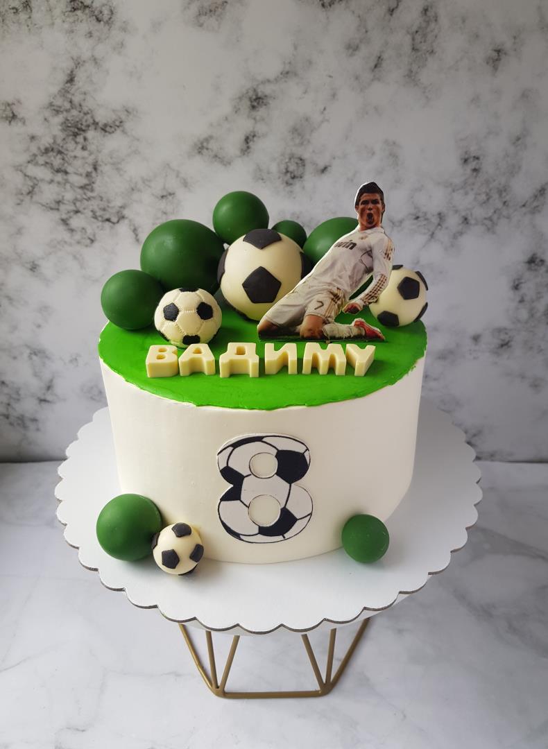Футбольный торт "Рональду"