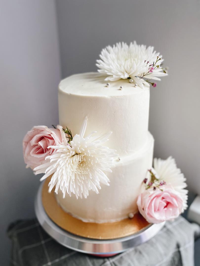 Свадебный двухъярусный торт
