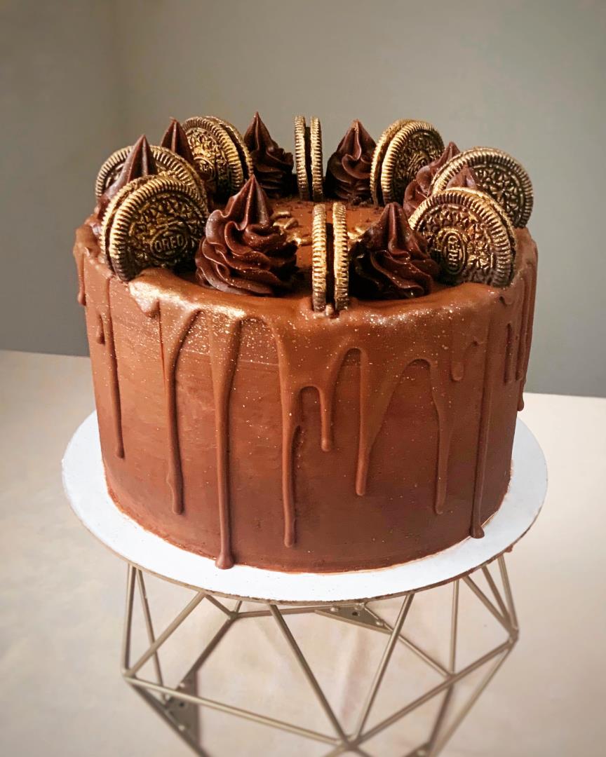 Торт шоколадный «Сникерс»