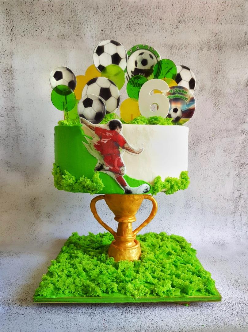 Антигравитационный торт "Футбол"