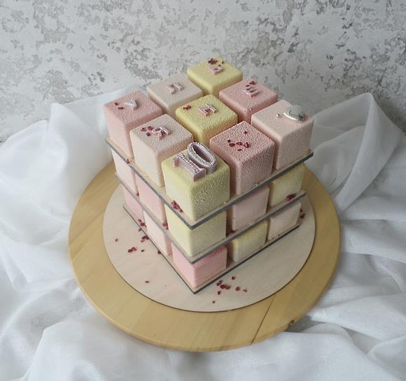 Торт кубик-рубик