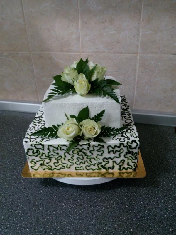 Нежный сливочный торт на свадьбу