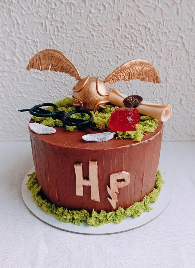 Торт с декором по мотивам Гарри Поттера