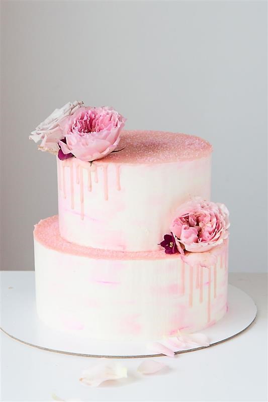 розовый свадебный торт